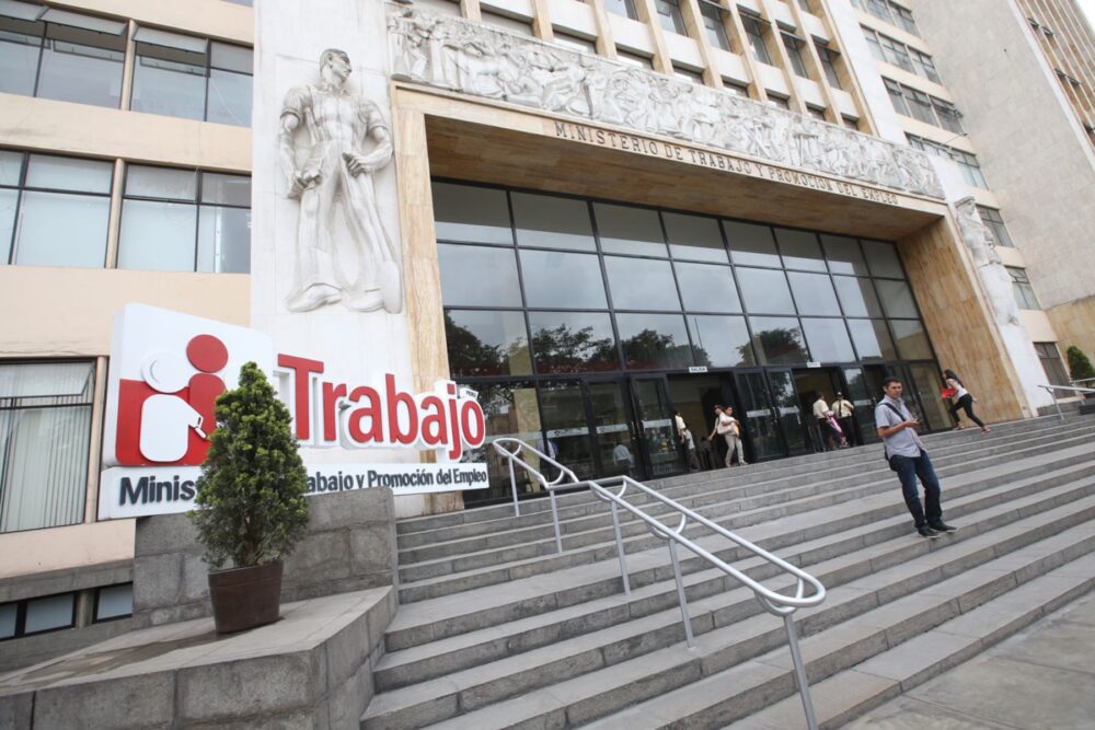 Guía completa de admisión 2026 en ISIL: requisitos, fechas y ...